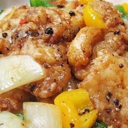 ปลากระพง ผัดพริกไทยดำ