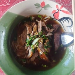 กะเพราเป็ดแม่สังเวียน