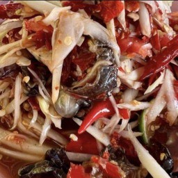 ร้าน B ส้มตำ, ก๋วยเตี๋ยว,ชา กาแฟ แยกไฟแดงตลาดดอนกลาง