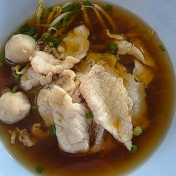 ก๋วยเตี๋ยวน้ำพะโล้