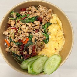 ครัวผึ้งหอม - กะเพราพริกแห้ง