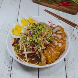 ตำเส้นเล็กหมูกรอบ