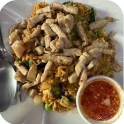 มาม่าผัดหมูมะนาว