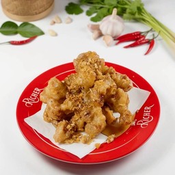 สามชั้นทอดน้ำปลา