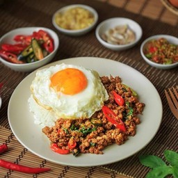 ข้าวผัดกระเพรา