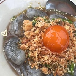 กุ้งแช่ล้อมเดือน (กุ้งแช่ ไม่มีข้าว) เลือกได้แช่น้ำปลาหรือดองซีอิ๊ว โน๊ตมานะคะ ถ้าไม่โน๊ตทางร้านจะจัดเป็นกุ้งแช่ซีอิ๊วนะคะ