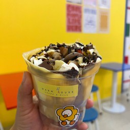 Warm House Crepe & Milk