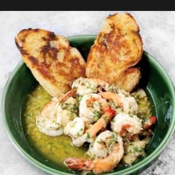 GARLIC & BUTTERED PRAWNS