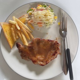 สเต็กริบอาย/สลัด/เฟรนฟราย