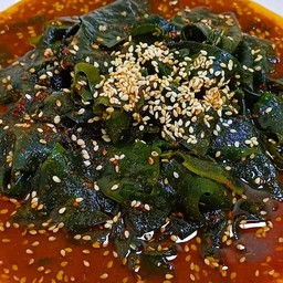 ยำสาหร่ายวากาเมะแซ่บๆ