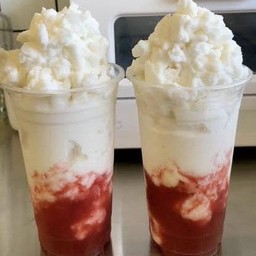 นมปั่น ซอสสตอเบอรี่ 59.-