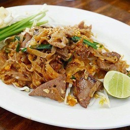 ผัดไทยเส้นจันท์ ( ตับ )