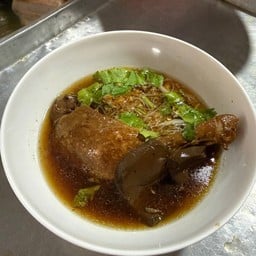 ก๋วยเตี๋ยวเป็ดตุ๋น (น่องติดสะโพก)