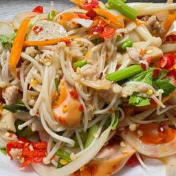 ยำหมูยอ