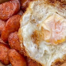 ข้าวกุนเชียงไข่ดาว