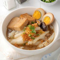 ก๋วยจั๊บสุข          Chinese noddles soup with tofu and mushroom stew