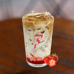 Strawberry Latté | สตรอเบอร์รี่ ลาเต้ (Ice L)