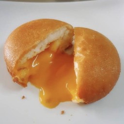 ซาลาเปาทอดไส้ลาวาไข่เค็ม1ลูก