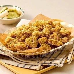 Fried chicken(boneless) with korean hot spicy sauce ไก่ทอดกรอบ+ซอสเผ็ดสไตล์เกาหลี