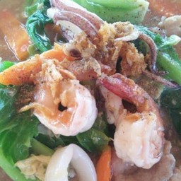 ราดหน้าทะเล