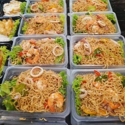 มาม่าผัดขี้เมาไก่