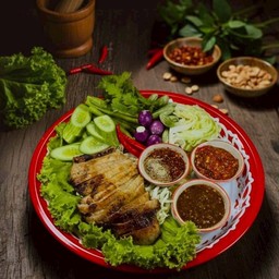 คอหมูย่าง แจ่วปลาร้า