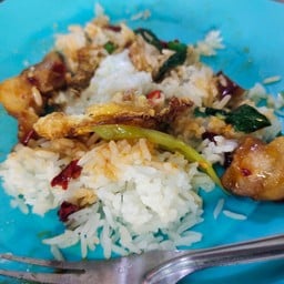 ร้านอาหารตามสั่งเจ๊นิด ตลาดลาดสวาย