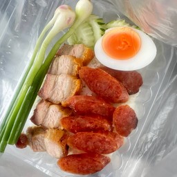 ข้าวหมูกรอบ กุนเชียง