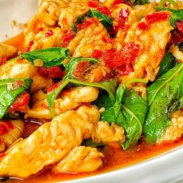 ผัดกะเพราไก่