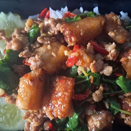 ข้าวกะเพรากากหมู+หมูสับ