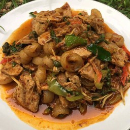 ผัดเผ็ดหมูป่า