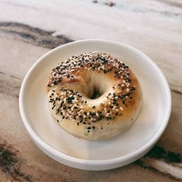 Hitch and Round Cafe Hitch and Round Cafe