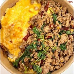 กระเพราไข่ข้นนุ่ม