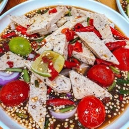 ยำหมูยอ ไข่แดง