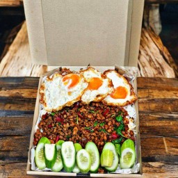 กระเพรา ถาด&จานด่วน ลุงตูม ป้าหวาน * เลียบคลองสอง* รองกันรึยัง