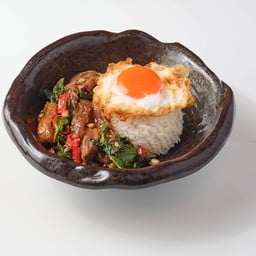 J5 ข้าวกะเพราเนื้อตุ๋น-เอ็น