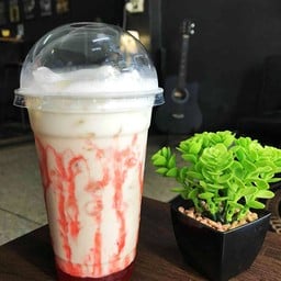 สตอเบอรี่นมสด