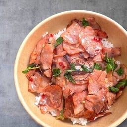 ข้าวกระเพราเบค่อน