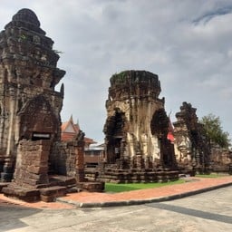 วัดกำแพงแลง