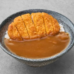 ข้าวแกงกะหรี่ไก่คัตสึ