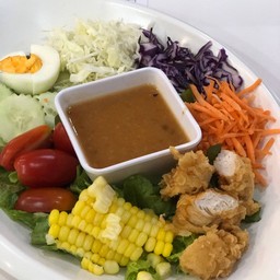 สลัดแขกไก่กรอบ