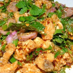 ลาบไก่ทอด