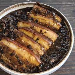 หมั่นโถวเคาหยก 馒头扣肉