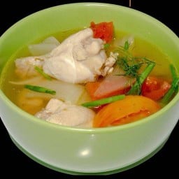 กระเพราโอ้โห ตำยำซี๊ด