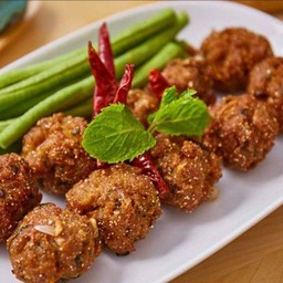 ลาบหมูทอด