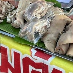 ป๋าอ้วนหมูต้ม &หมูย่าง