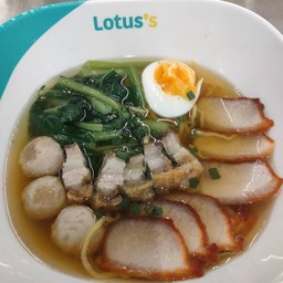 บะหมี่น้ำหมูแดงหมูกรอบ พิเศษ ( ข้าวหมูแดงหมูกรอบเพชรพลอย)
