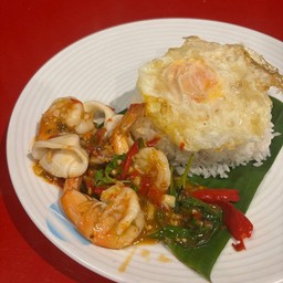 ข้าวกระเพราทะเล รสมือแม่