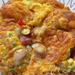 ข้าวหน้าไข่เจียวกุนเชียงใส่หอมแดง, พริกขี้หนูสวน