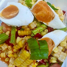 ตำข้าวโพดไข่เค็ม
